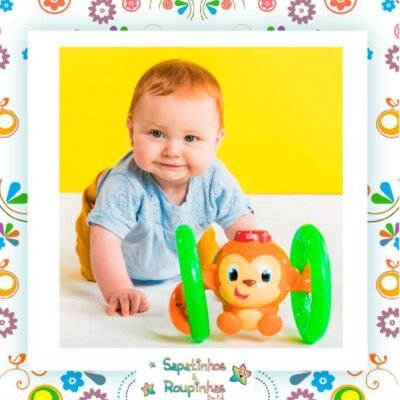 Bright Starts - Macaquinho Corredor Roll & Glow Monkey